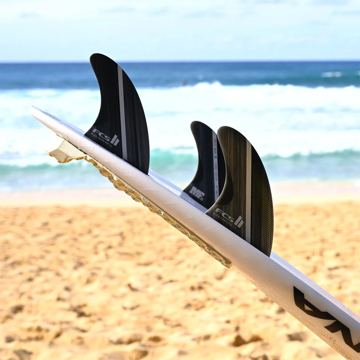 FCS II Medium Mick Fanning Glass Fibre Fusion Thruster Surfboard Fins  Smoke White - Image 8