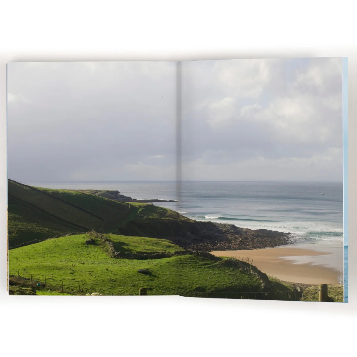 I Love the Seaside Surf & Travel Guide to Great Britain & Ireland - Image 4