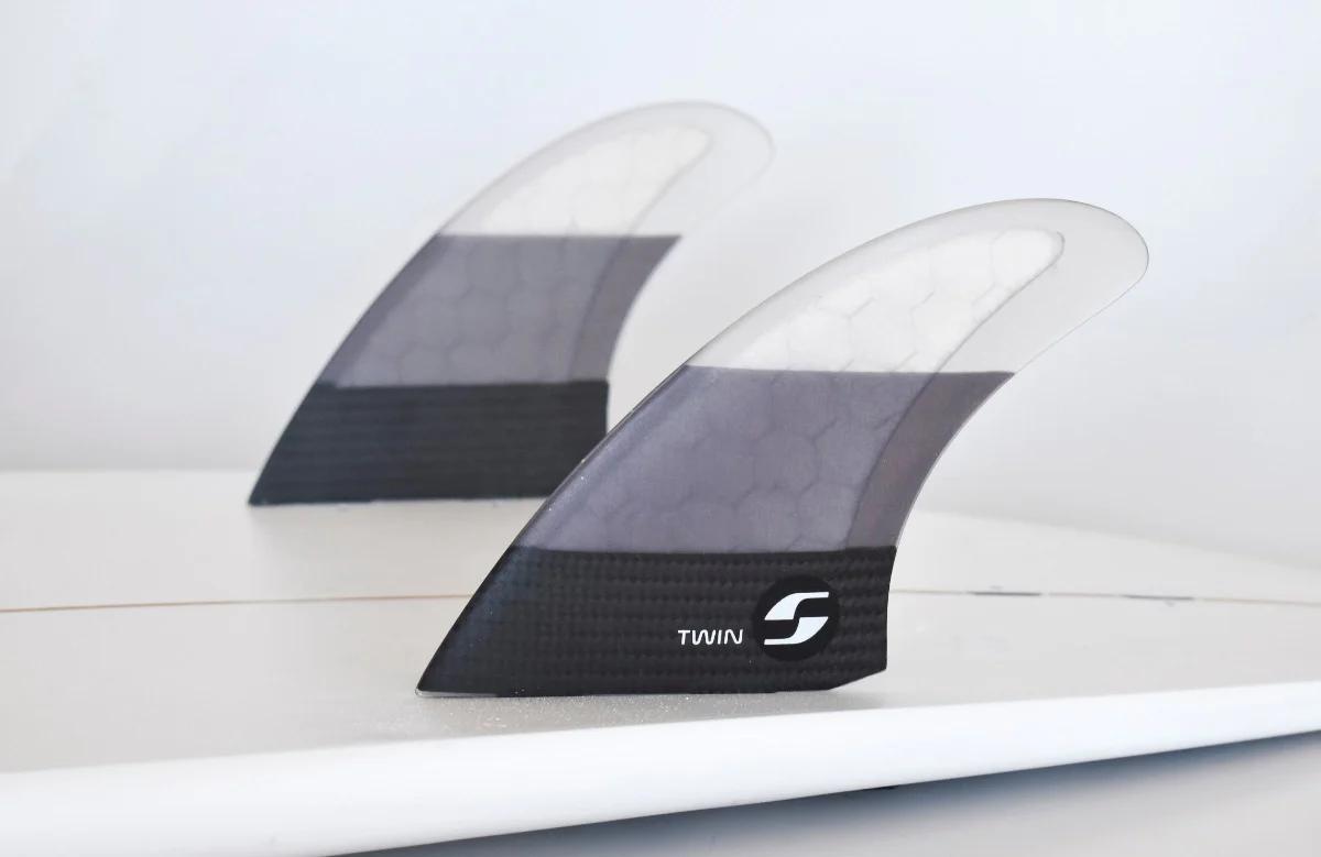 Scarfini HX Twin Fiberglass FCS Dual Tab Surfboard Fin - Image 3